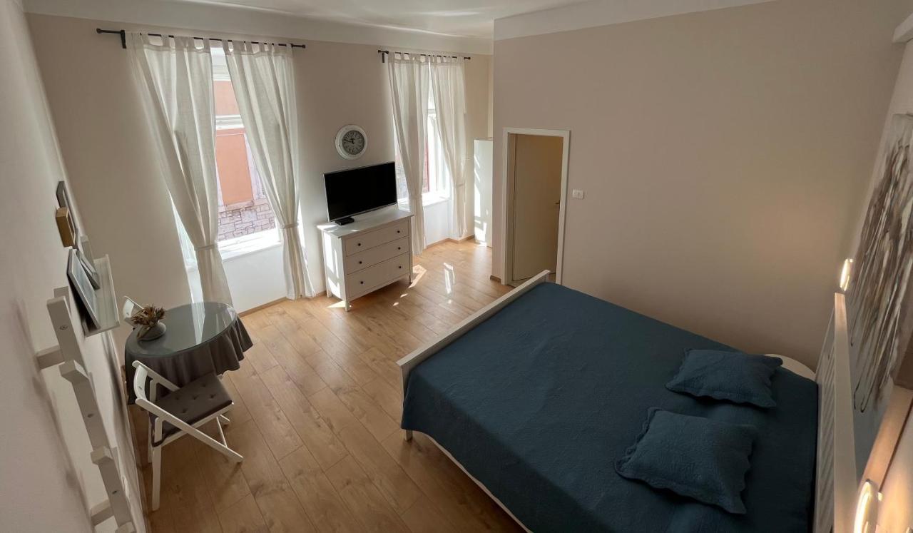 Apartment Check In Pula Exteriér fotografie